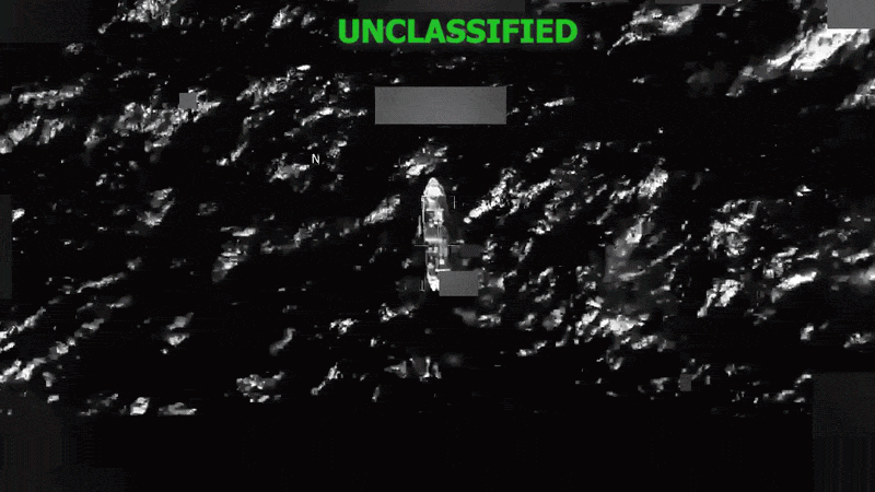 VÍDEO: EUA bombardeiam embarcação no Caribe; 4 morreram