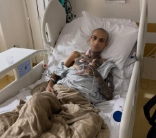 Jota Surfista, influenciador, morre aos 29 anos após luta contra câncer no estômago 